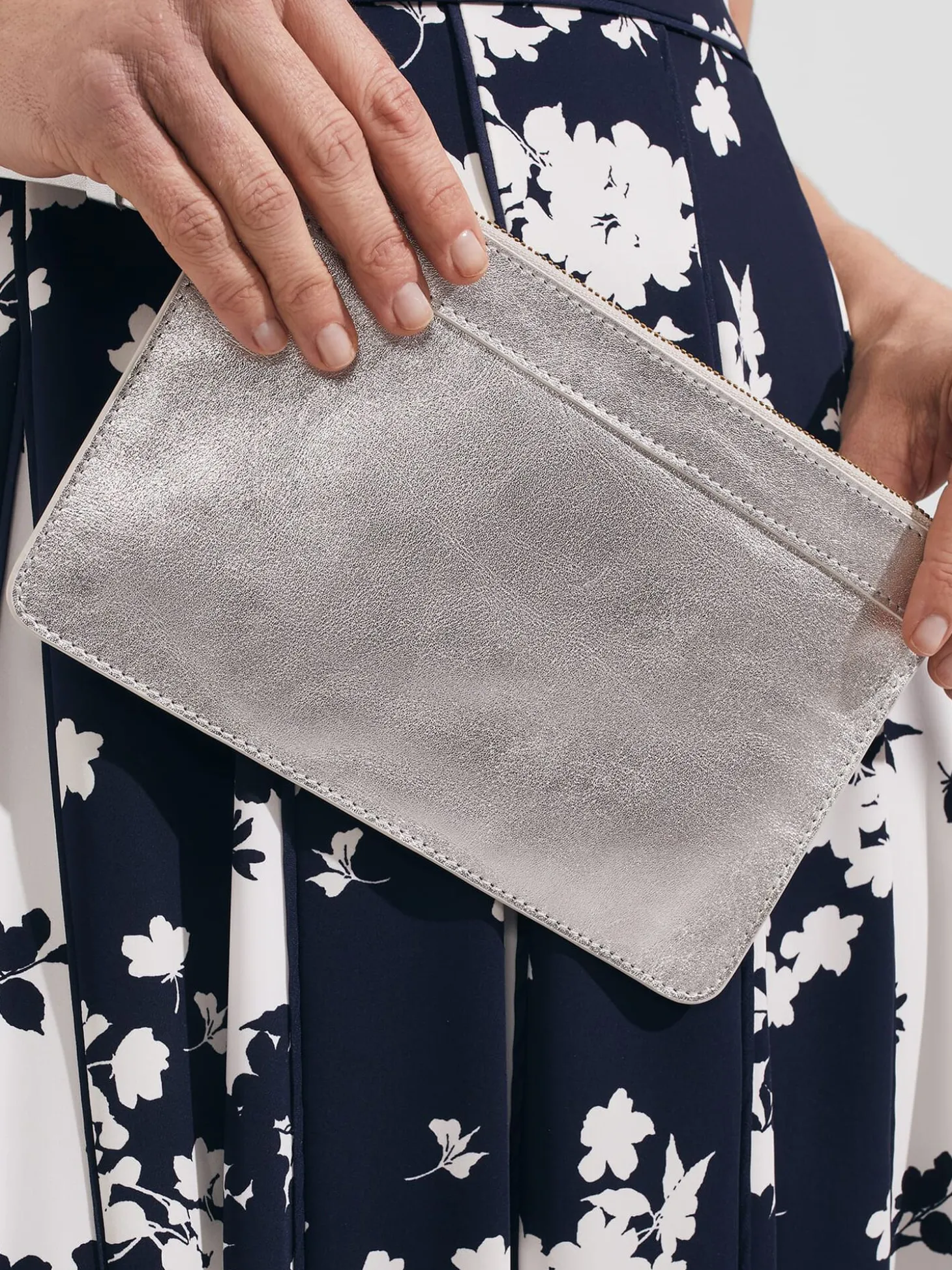Womem Hobbs Bags|Lundy Wristlet